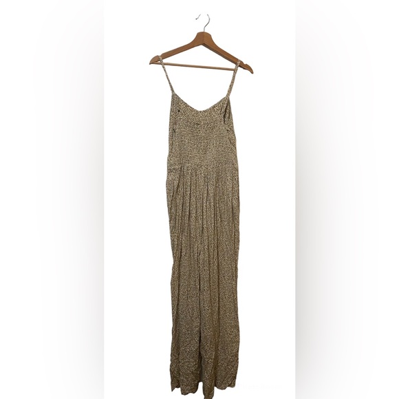 Old Navy Jumpsuit - Picture 2 of 4